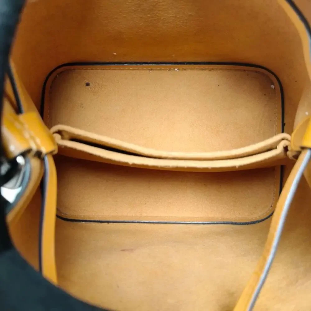 Louis Vuitton Women Pre-Loved Bag Very Good Condition